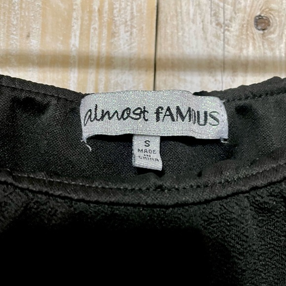 FREE W/ ITEM EQUAL/MORE VALUE Off-The-Shoulder, Body Con, Ruffle Mini Dress - Picture 3 of 6